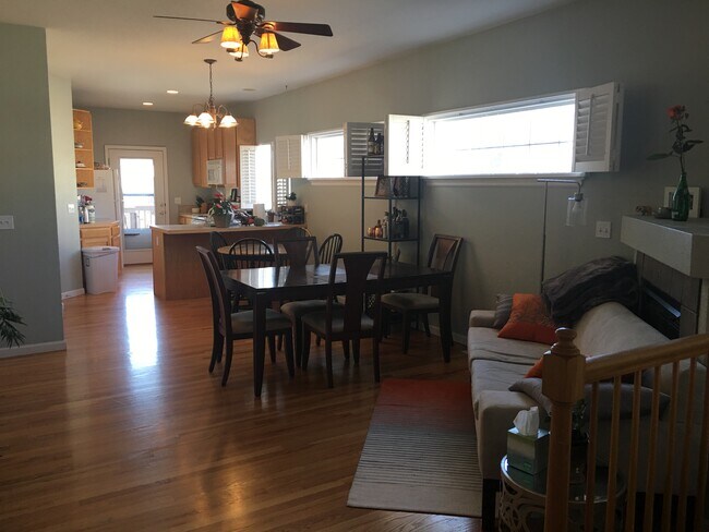 Photo - 1527 Haymarket St