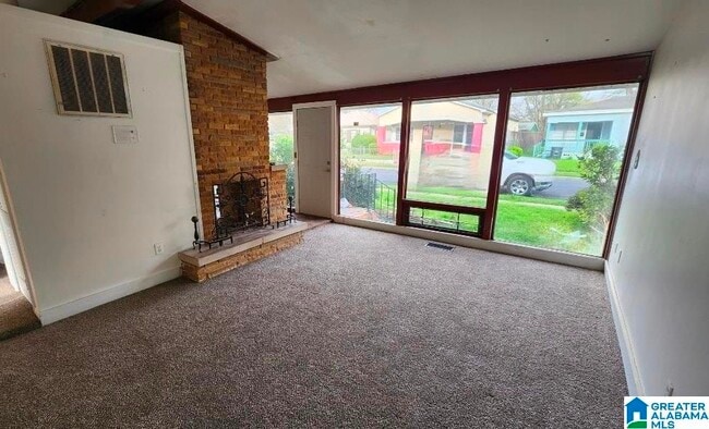 Photo - 1319 Court R