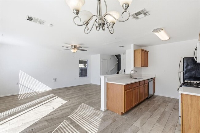 Building Photo - 1109 Mooreland Dr