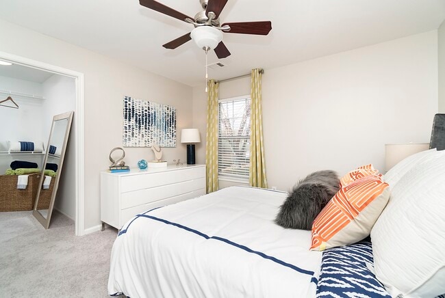 Acasa Willowbrook Apartments