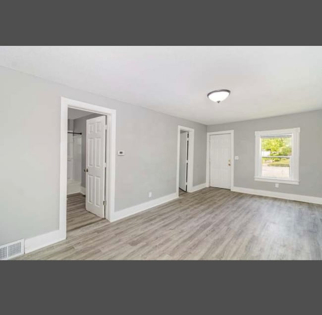 Photo - 476 Brainerd Ave