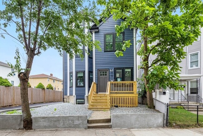 Photo - 77 Winchester St