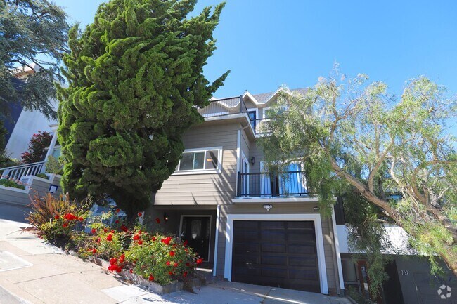 Building Photo - Noe Valley: Italianesque Three Level Home ...