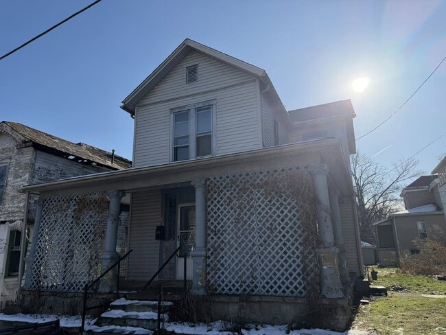 Building Photo - 414 Thurman St