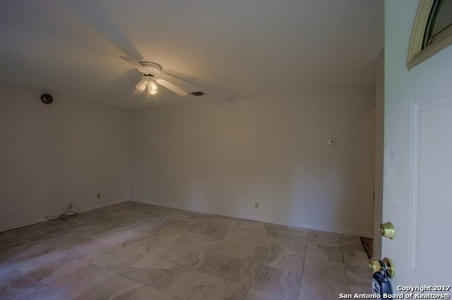 Photo - OFFERING 1-MONTH FREE RENT!!