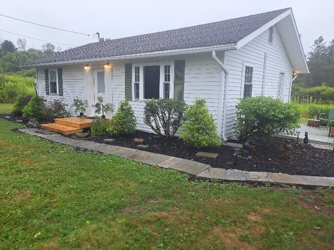 Building Photo - 386 White Store Rd