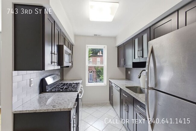 Photo - 743 3rd St NE