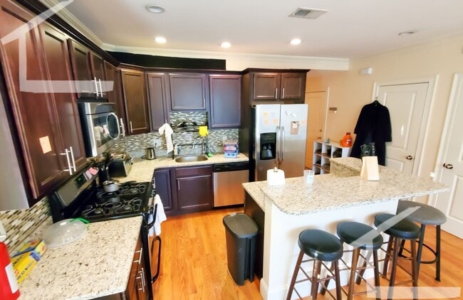 Photo - Amazing 4 bed 2 bath in Brighton.... Don't miss out