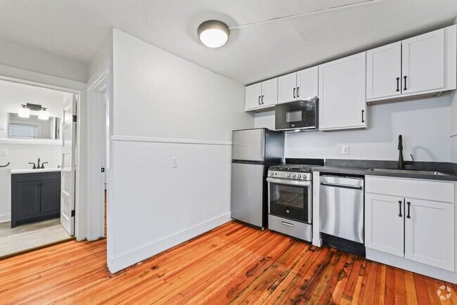 Building Photo - 2 New St Unit #1 Rental