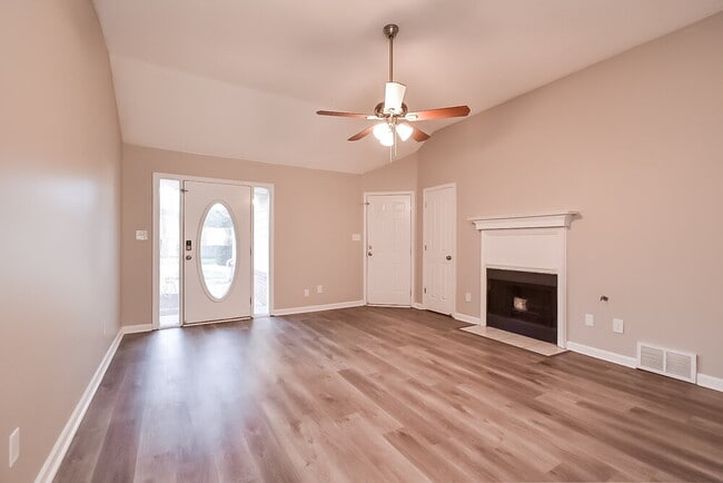 Photo - 1928 Thomas St