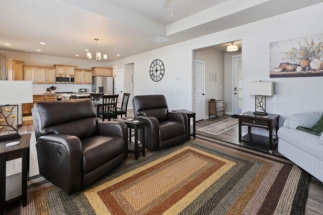 Photo - 1138 Crestview Dr