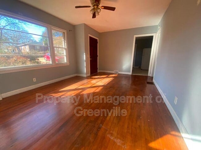 Photo - 18 Bagwell Cir