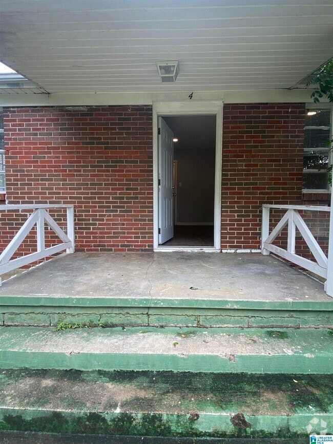 Building Photo - 1000 4th Ave W Unit 4 Rental