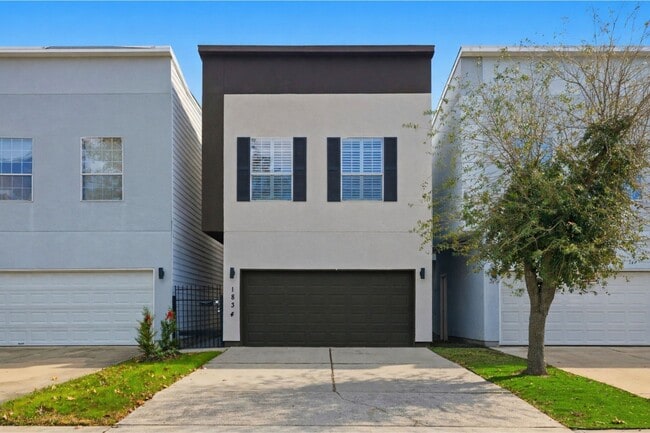 Photo - 1834 Woodvine Dr