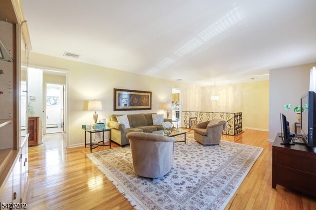 Photo - 68 Colgate Ave