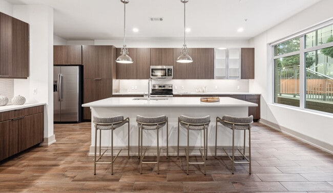 10' Ceilings at LVL29 Apartments - LVL 29