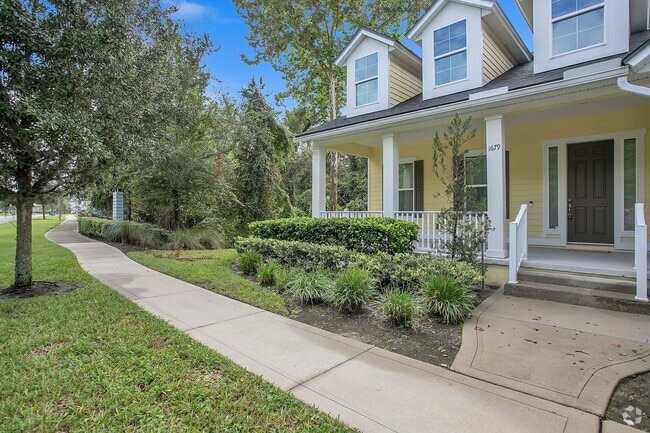 Building Photo - Beautiful 4 bedroom/ 2 bathroom home in Ri...