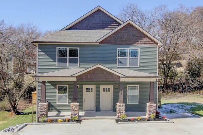 Building Photo - 420 S 2nd St Unit 420 S 2nd St.  A Clarksville TN 37040