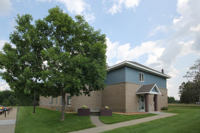 Blueberry Hills Apartments - Blueberry Hills Apartments