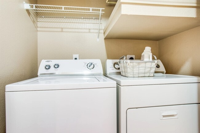 Photo - 10221 Centrepark Dr