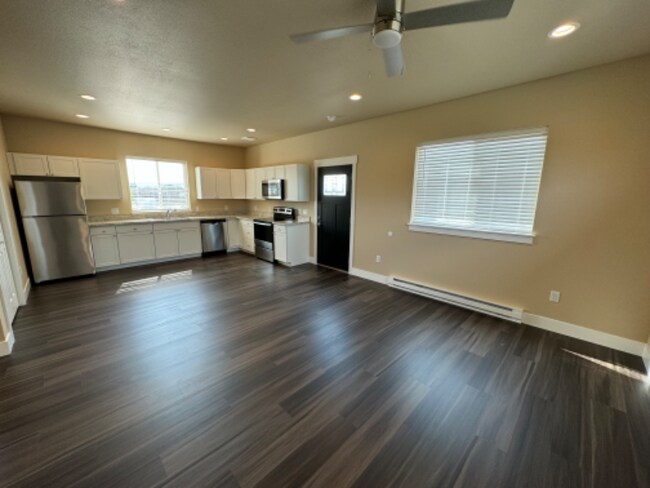 Photo - 310 3rd St W Unit 201