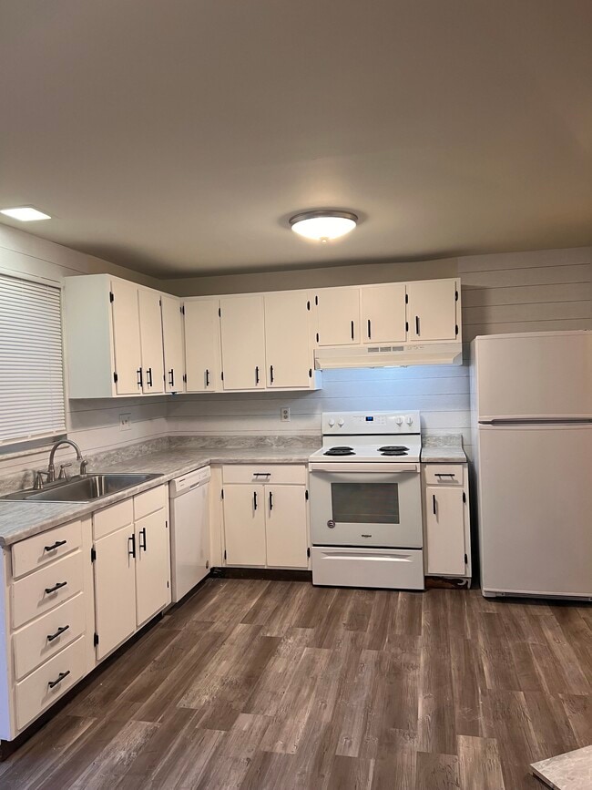 Photo - 7616 Mt Hood