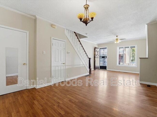 Photo - 5538 Walton Ave
