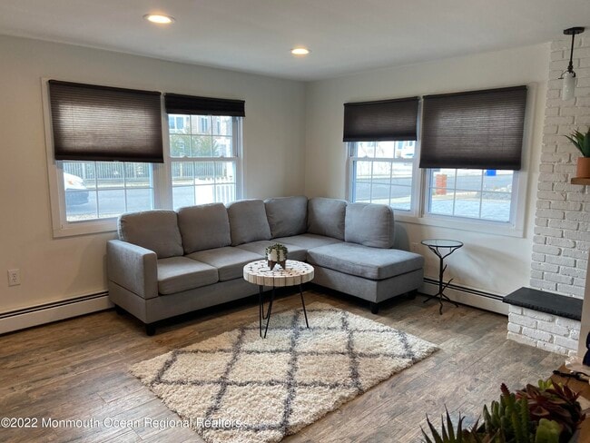 Photo - 452 Marathon Ct