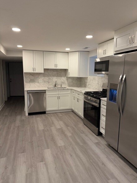 Photo - 8106 S Langley Ave Unit G