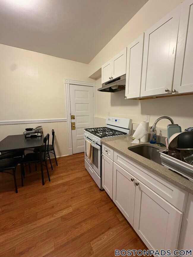 Photo - 885 Massachusetts Ave Unit 8