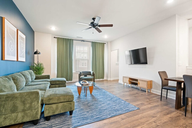 Building Photo - 1010 Falling Rock Pl Unit ID1468389P