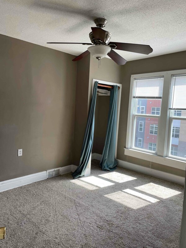 Photo - 202-204 E 4th St Unidad 202.5