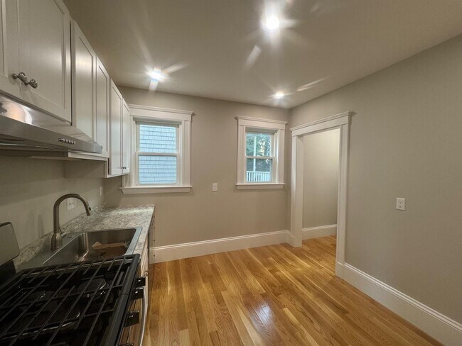 Photo - 11 Belmont Sq Unit 1