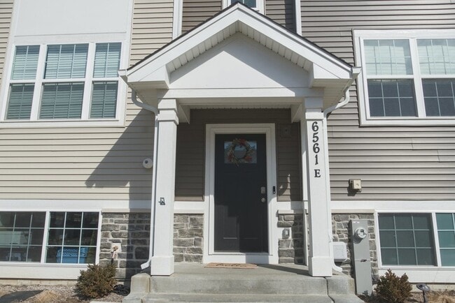 Photo - 6561 Sassafras Wy