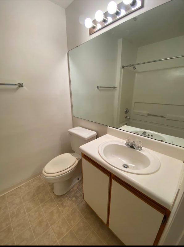Photo - 1230 University Ct Apartment Unit -002