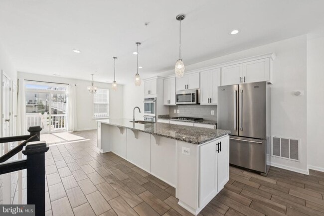 Photo - 10605 Meridian Hill Way