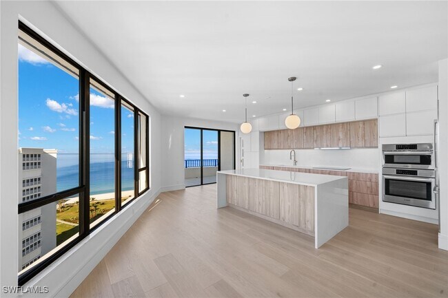 Building Photo - 4451 Gulf Shore Blvd N Unit 2002 Rental