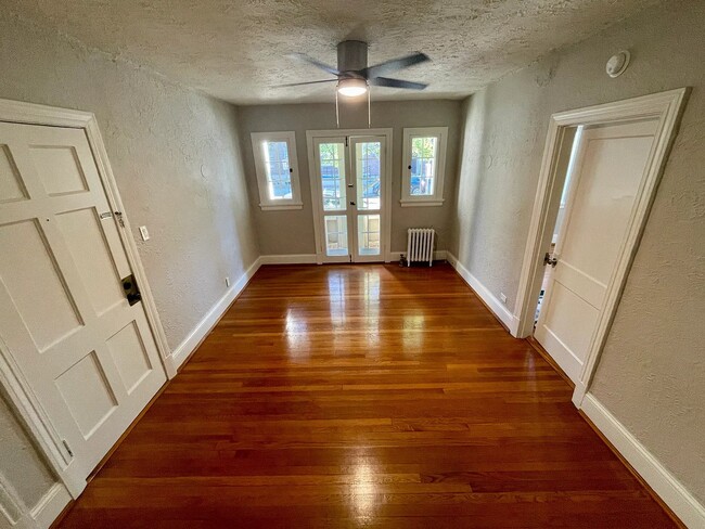 Photo - 515 N Arthur Ashe Blvd Unit 8