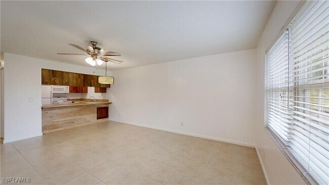 Photo - 2303 NE 6th St
