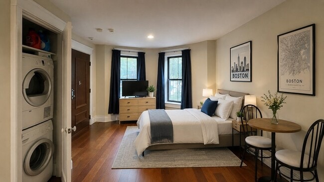 Building Photo - 661 Tremont St Unit 2