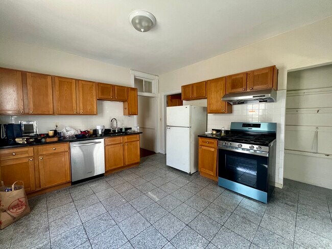 Photo - 190 Highland St Unit 2