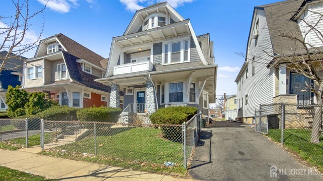 19 Newfield St