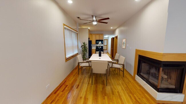 Photo - 1458 W Cortez St