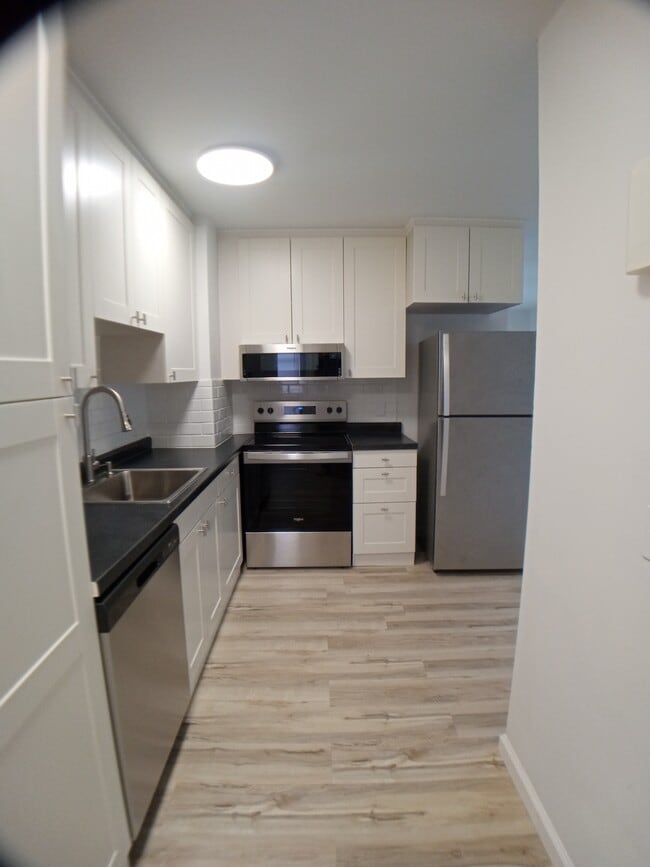 Photo - 801 N Capital Unit 4