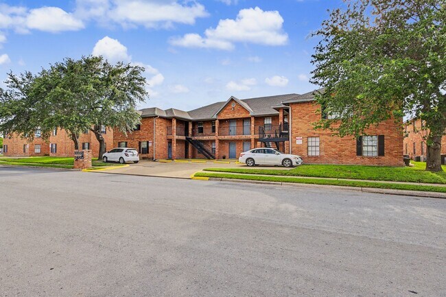Photo - Green Square Apts