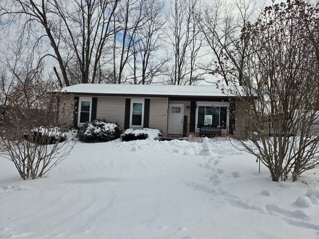 Building Photo - 16 Evergreen Dr