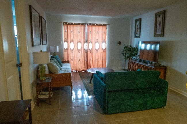 Photo - 1418 Collins Ave Unidad 403