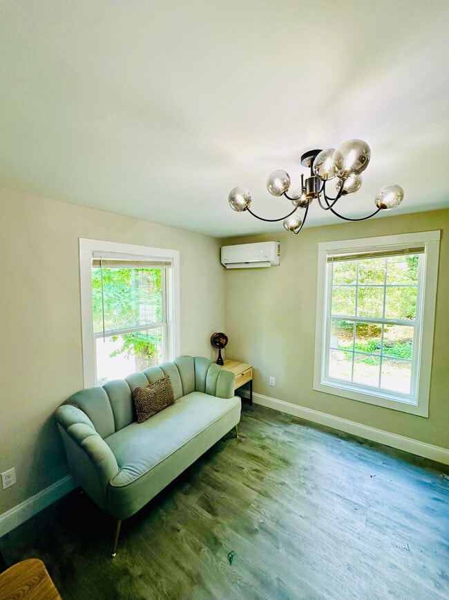 Building Photo - 203 McMakin Dr Rental