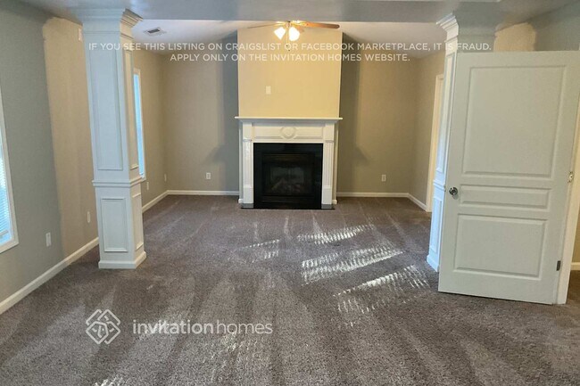 Photo - 505 Lakeside View