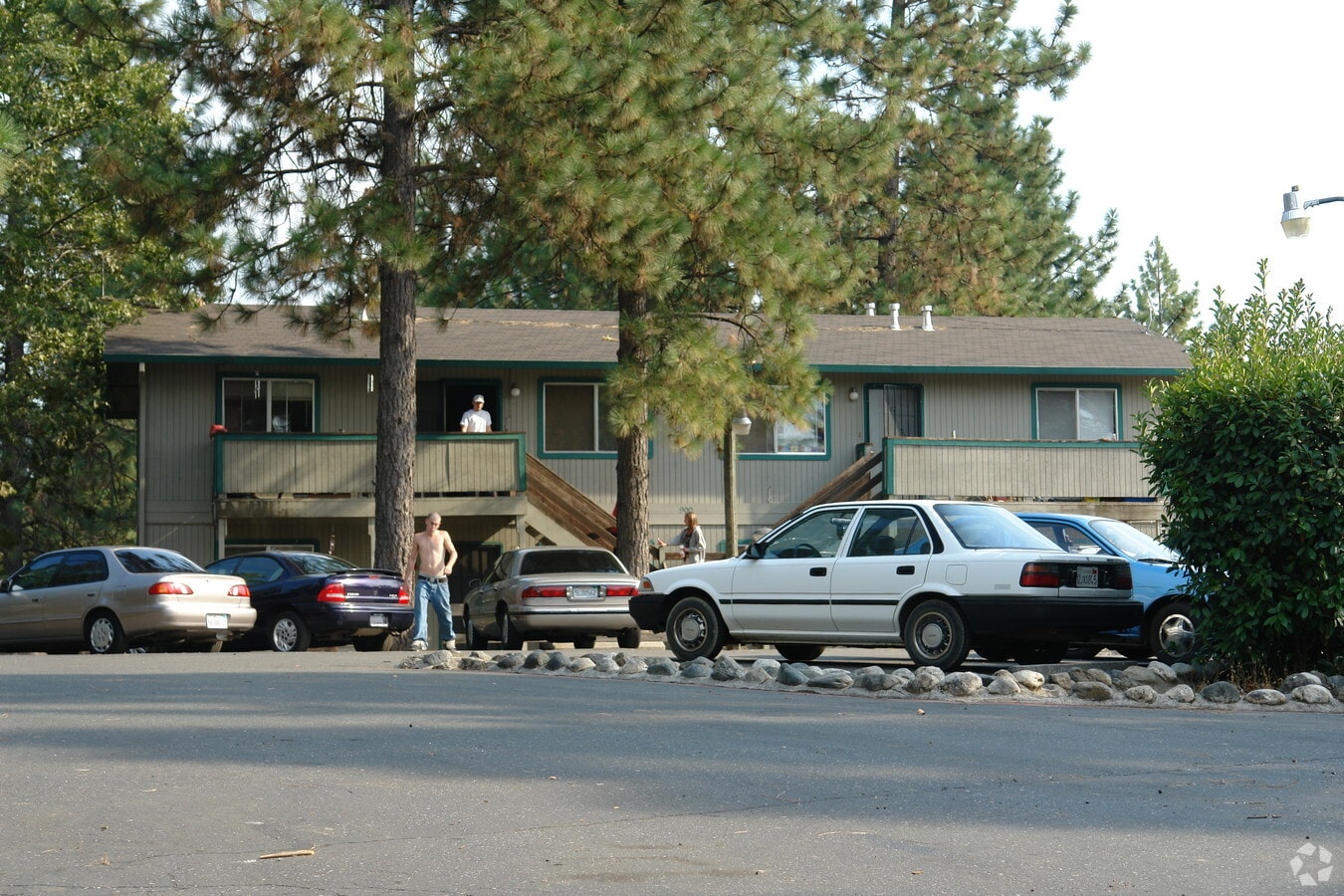 900 - 900 Apartments